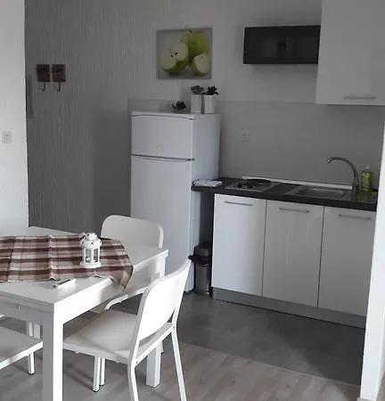 Leonarda Apartment *