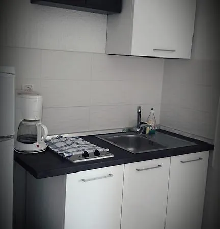 Leonarda Apartment *