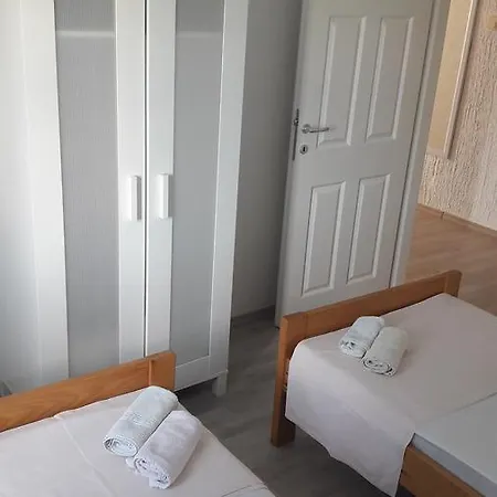 Apartment Leonarda Murter