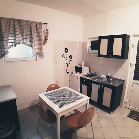 Apartment Leonarda *