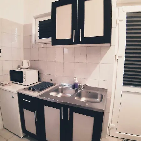 Leonarda Appartement *