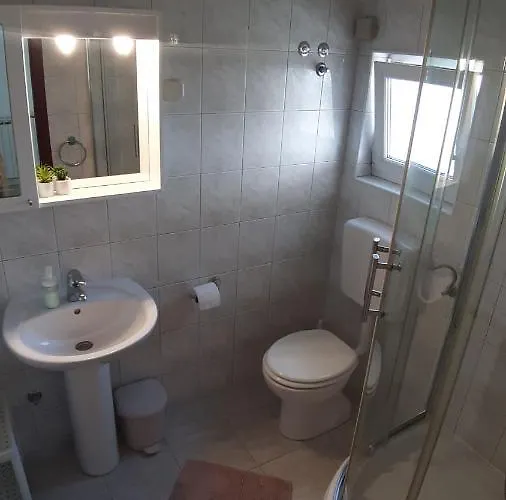 Apartman Leonarda Murter