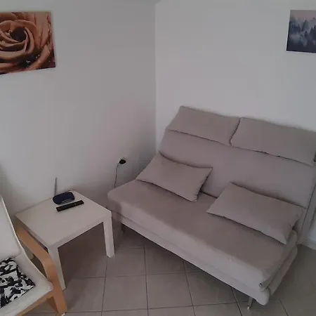 Leonarda Апартаменты *