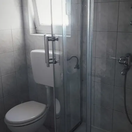 Leonarda Апартаменты *