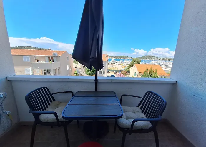 Leonarda Appartement Murter